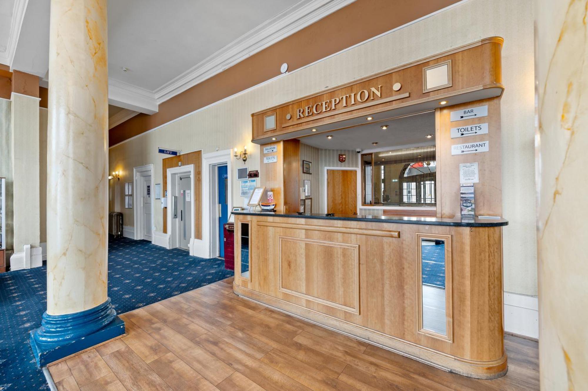 Royal Whitby Otel Dış mekan fotoğraf