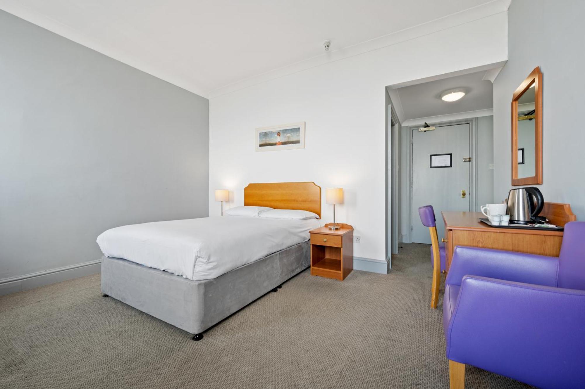 Royal Whitby Otel Oda fotoğraf