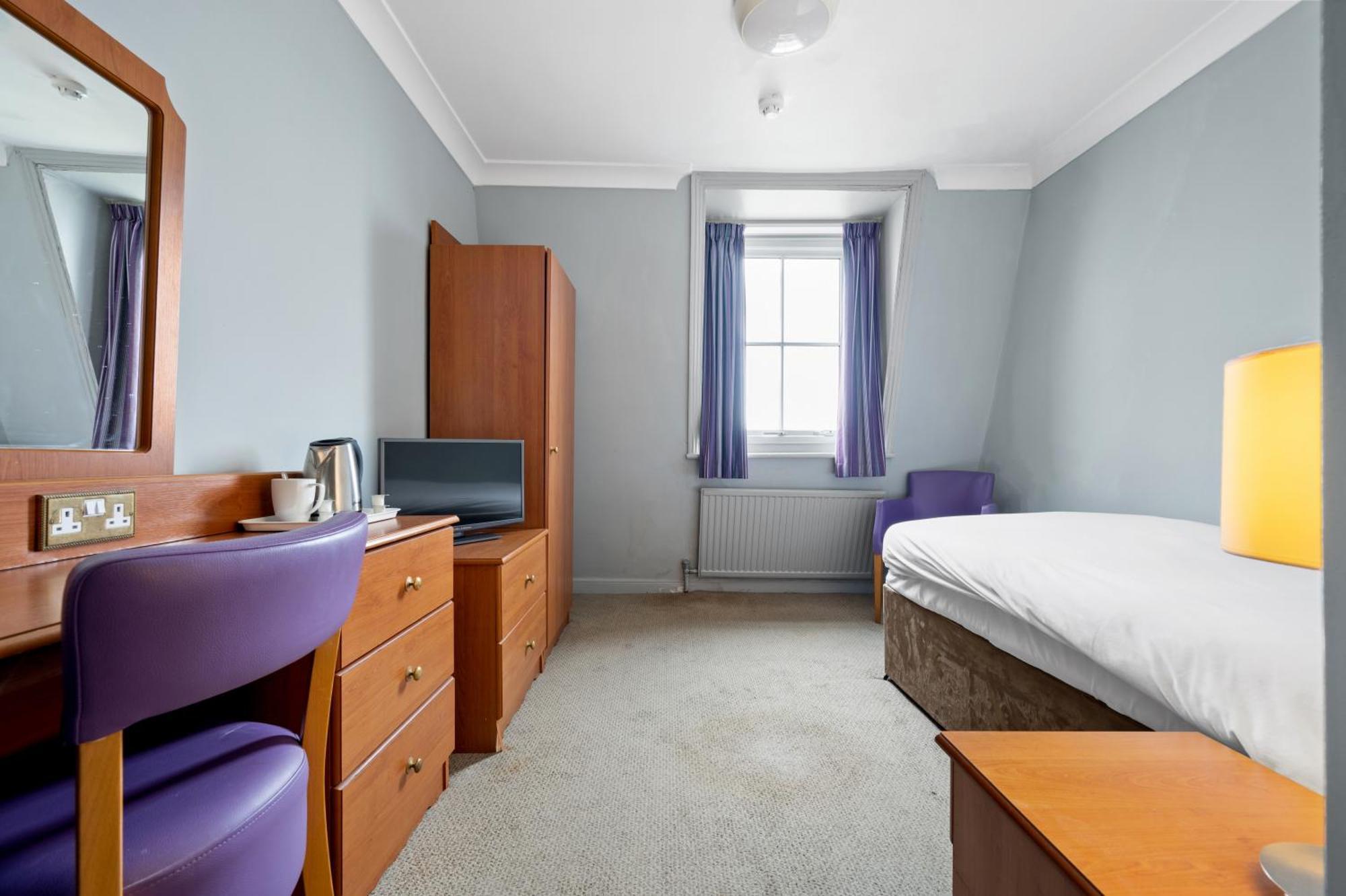 Royal Whitby Otel Oda fotoğraf